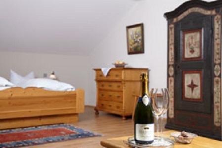 Hotel Restaurant Cafe Rapp Königsfeld im Schwarzwald Pokoj fotografie